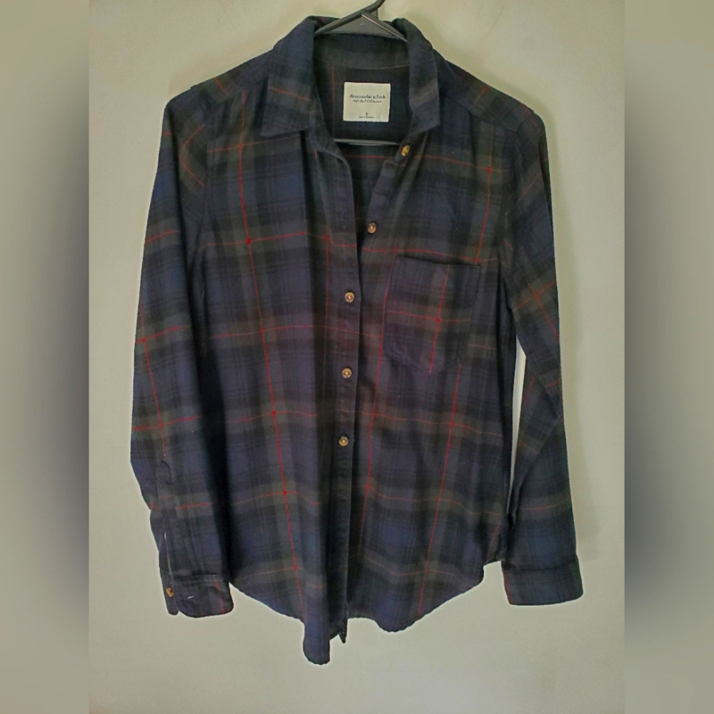Abercrombie & Fitch soft AF collection plaid button up long sleeve